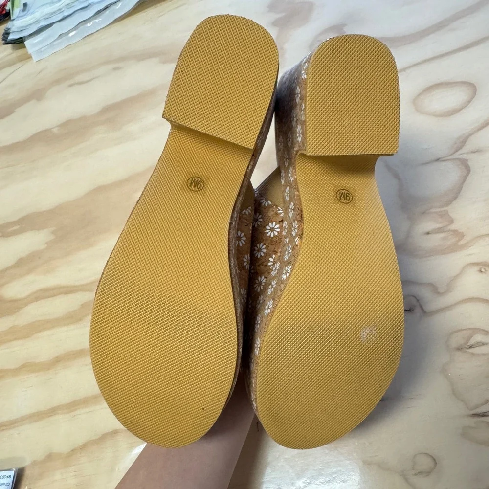 Beach by Matisse Terry Daisy Cork Platform Slide Sandals Womens 9M Brown White